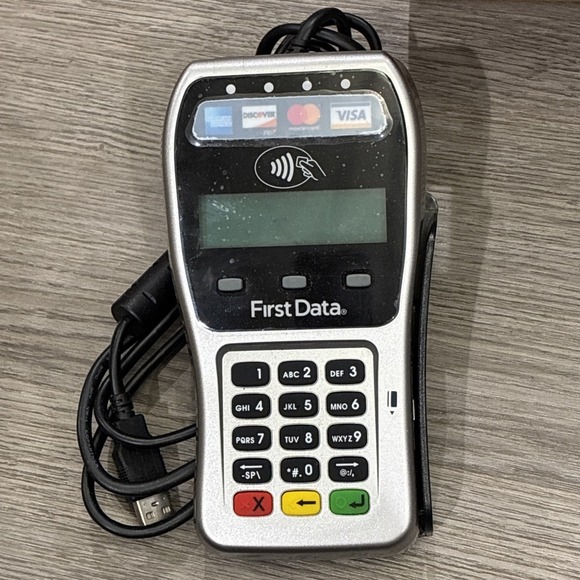First Data FD35 Credit Card Reader - Picture 3 of 4